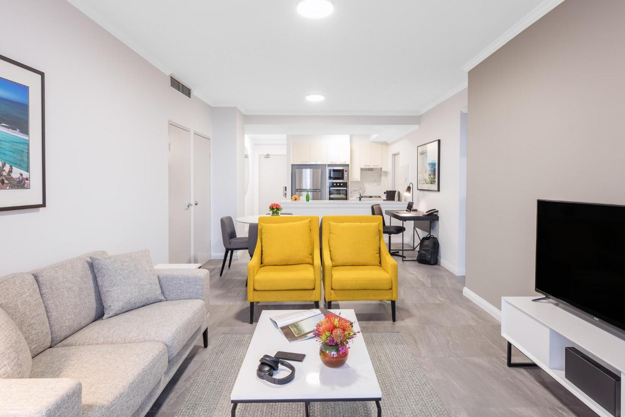 Meriton Bondi Junction Hotel 5*