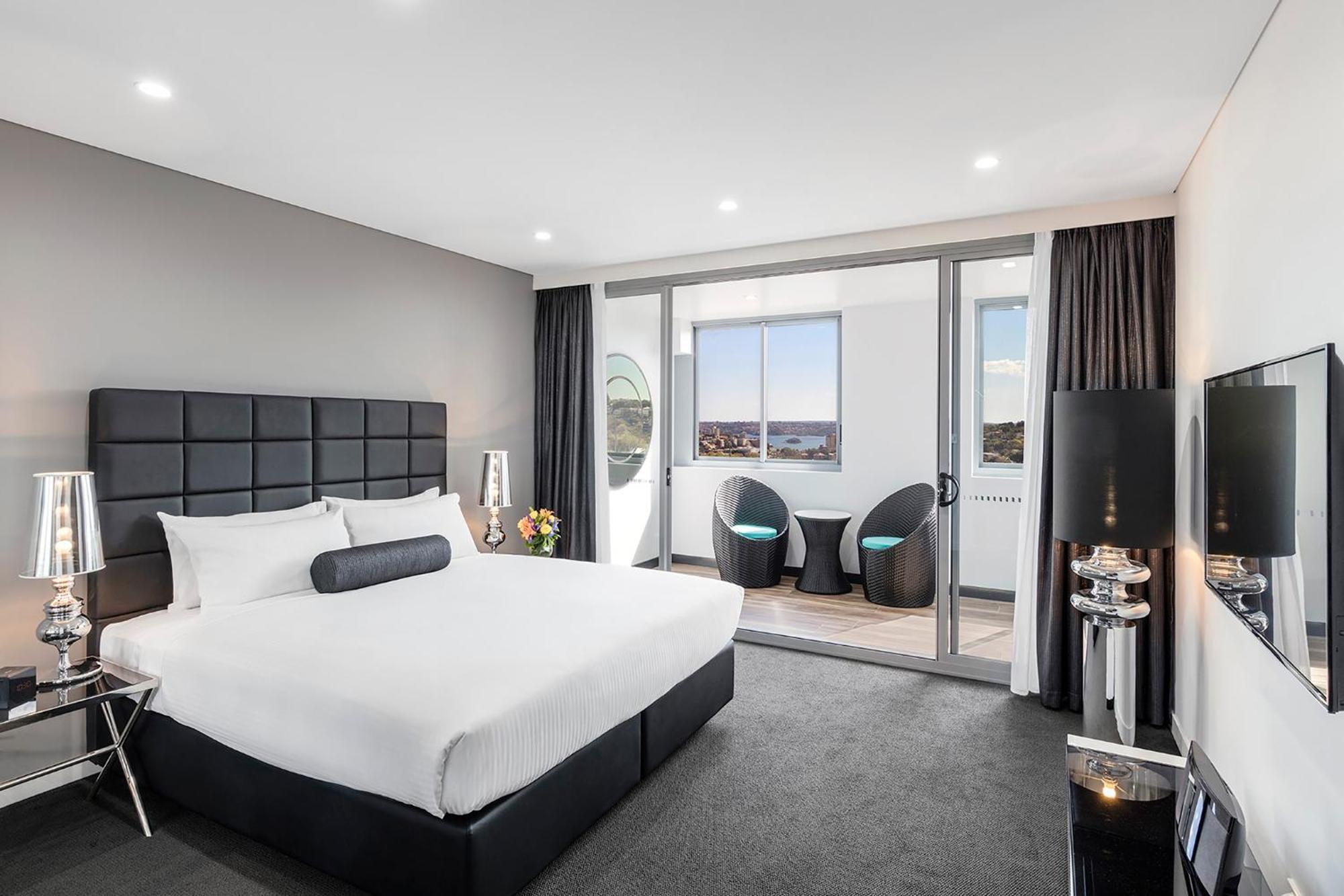 Meriton Bondi Junction Hotel