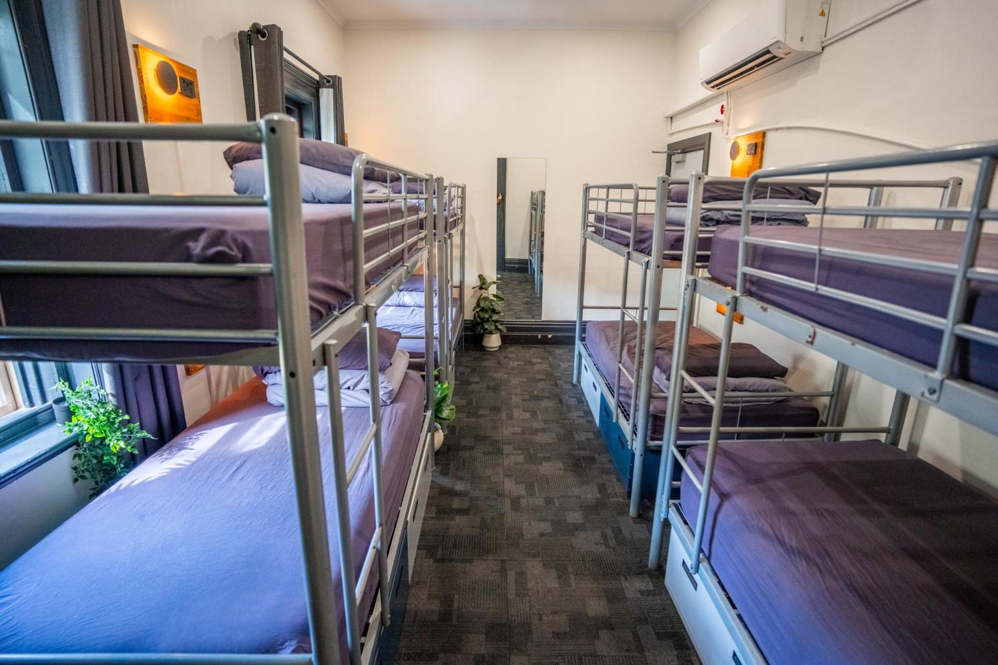 Mad Monkey Backpackers Kings Cross *