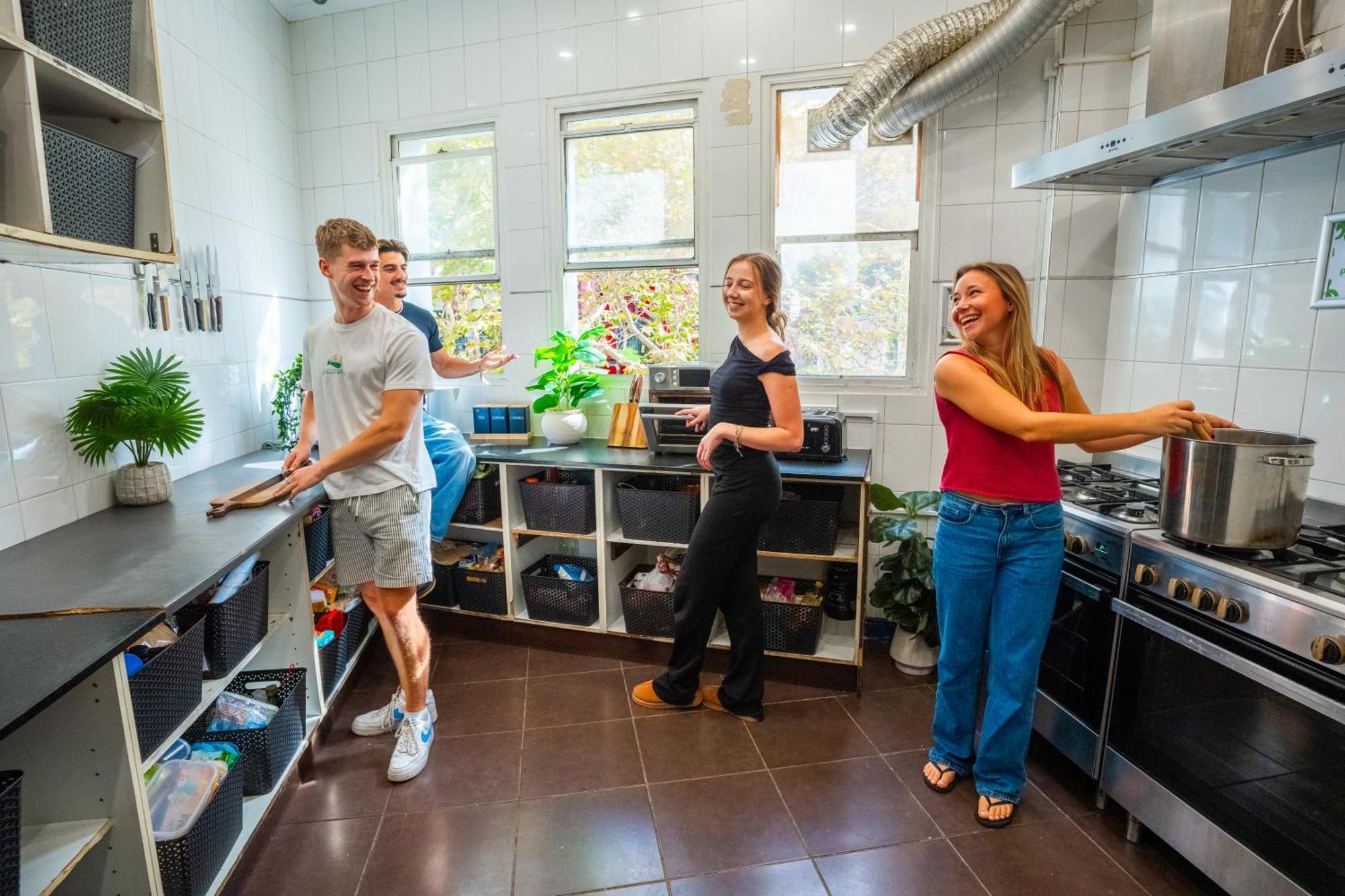 Mad Monkey Backpackers Kings Cross Hostel Sydney