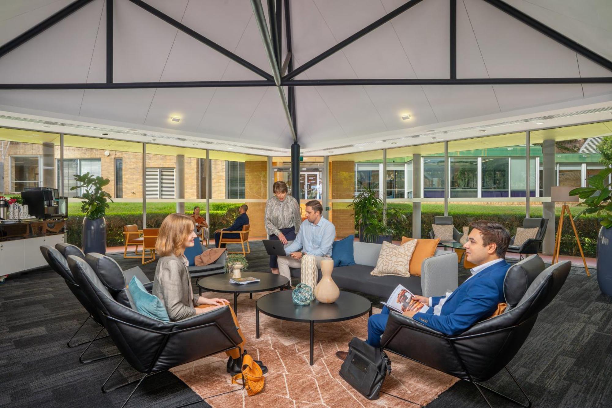Hotel Lakeside And Conference Centre Sydney