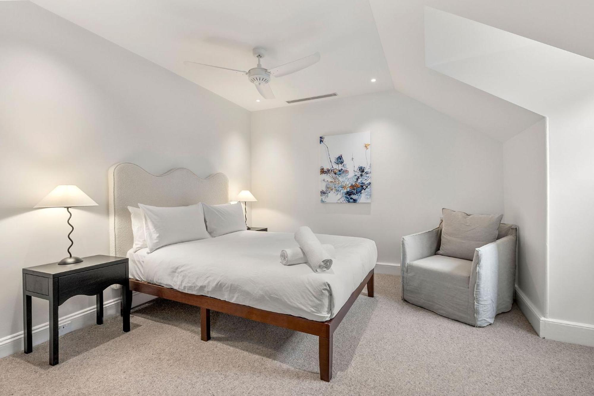 Luxury Harbourside Living With Rich Historic Charm Apartment *