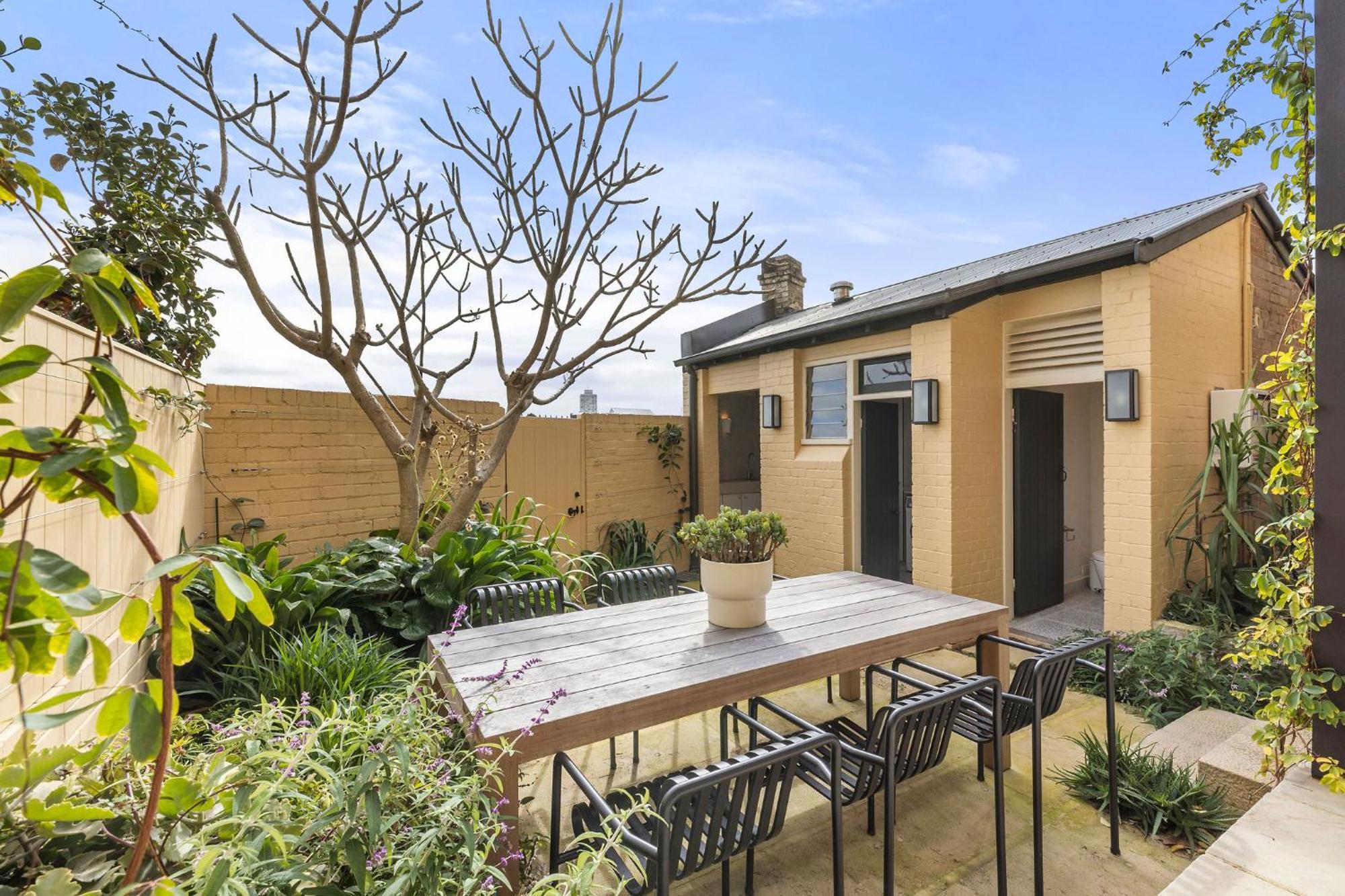 Luxury Harbourside Living With Rich Historic Charm