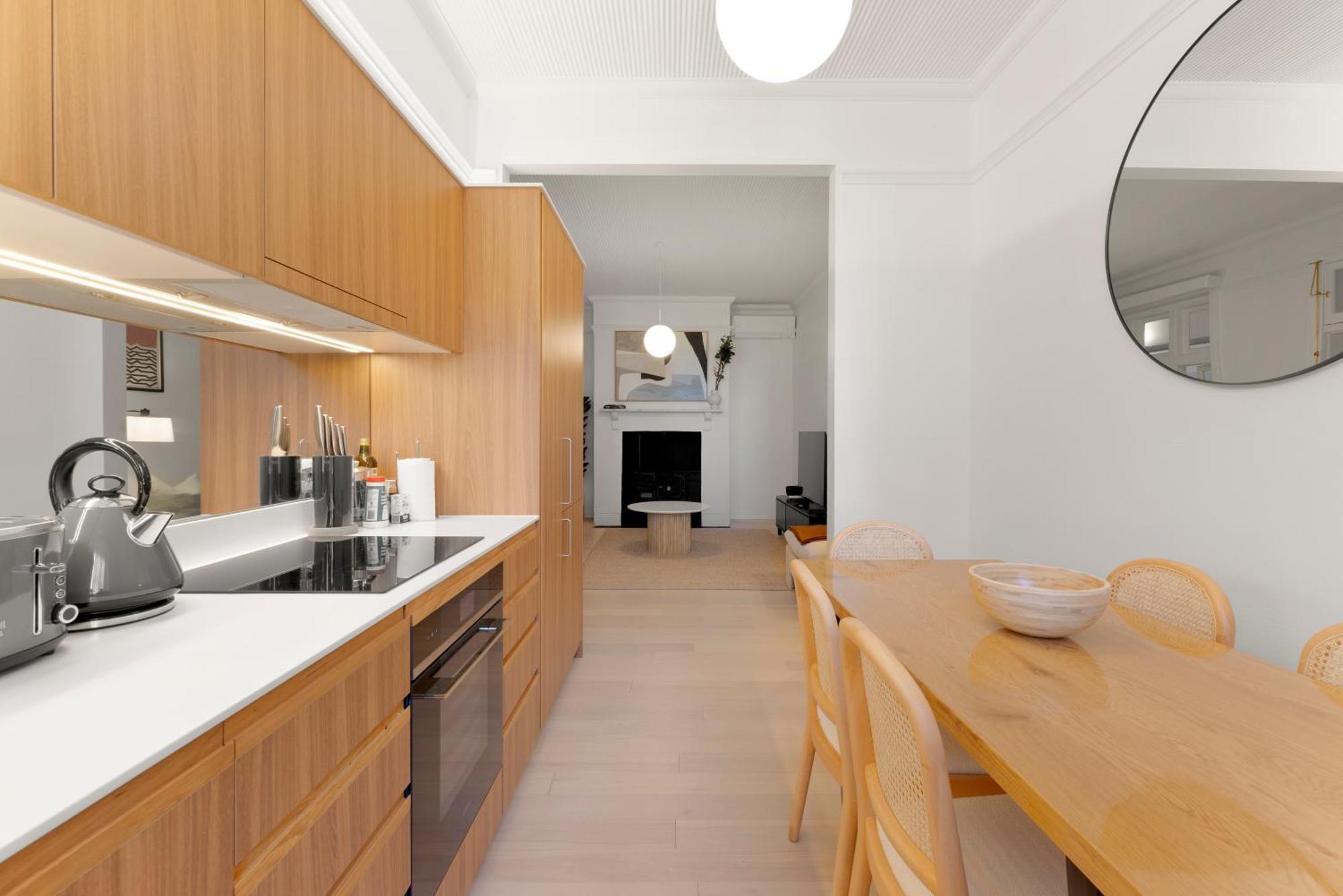 Apartment 2-4 Trinity Avenue *