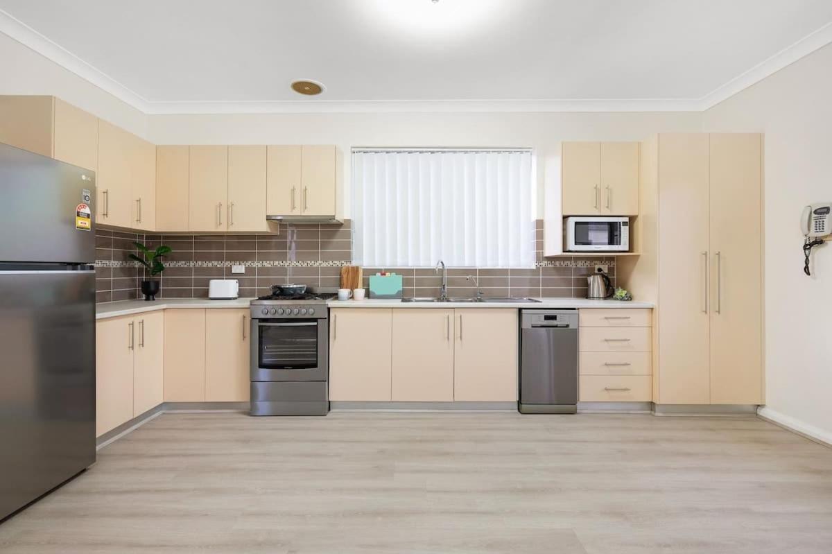 Holiday home Croydon 4bed House Cls Burwood And Ashfield Sydney