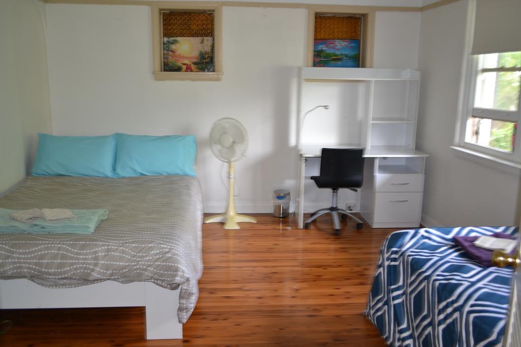 Guest house Hakata 3*