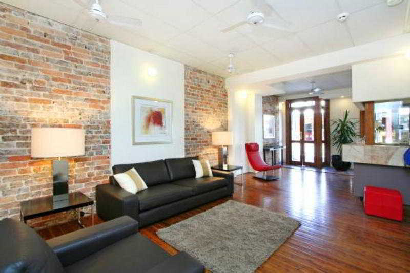 Newtown Cozy Lodge *