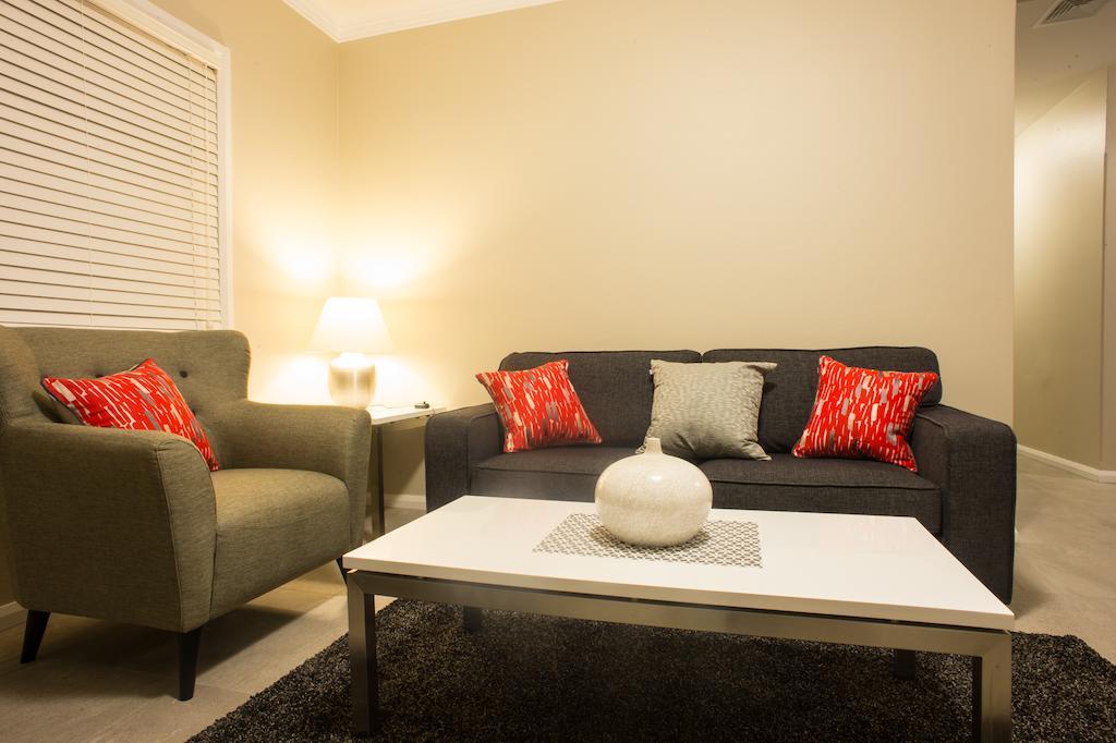 Amaaze Airport Apartments 3*