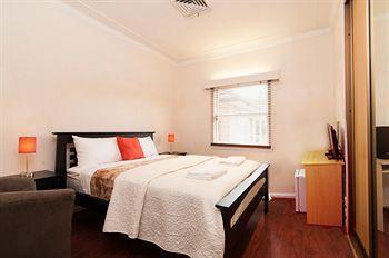Guest house North Ryde Sydney