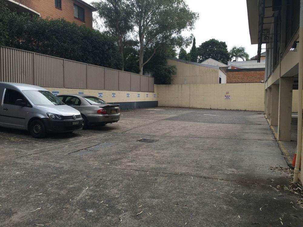Addison motel 3*