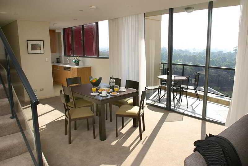 Hotel Meriton George Street, Parramatta Sydney