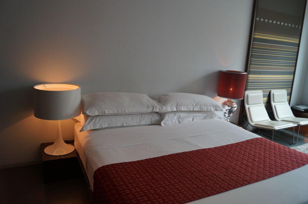Valentine On George Hotel Sydney