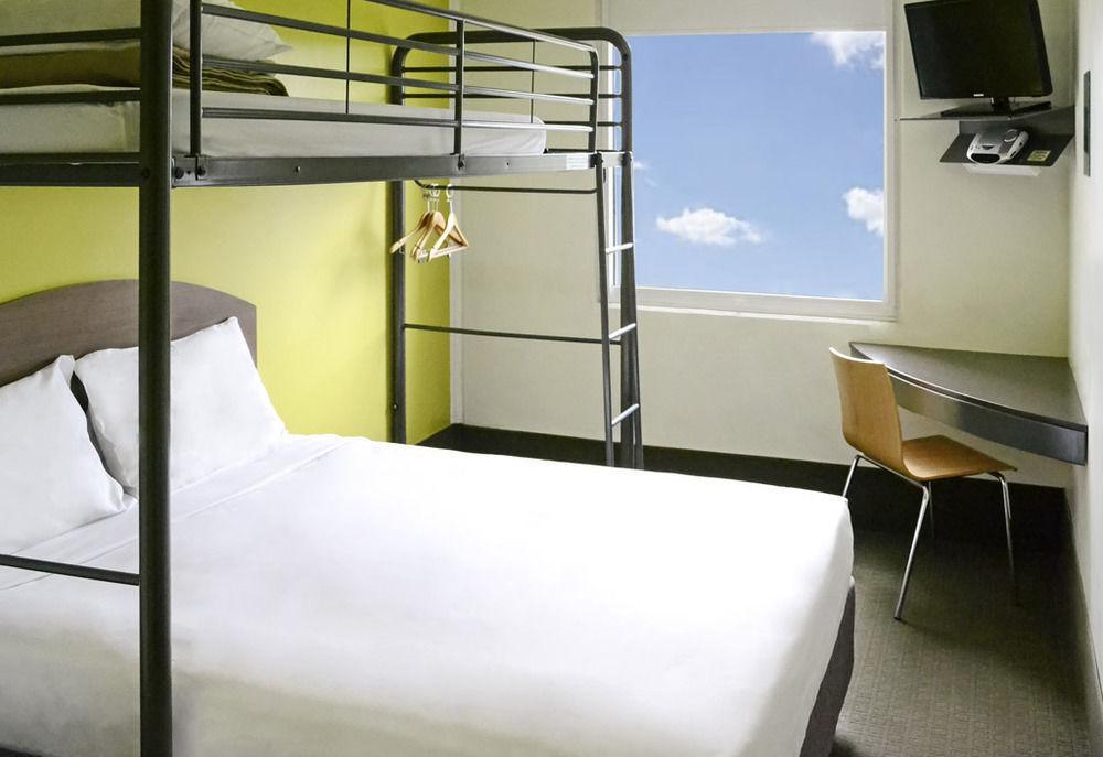Ibis Budget Airport 3*