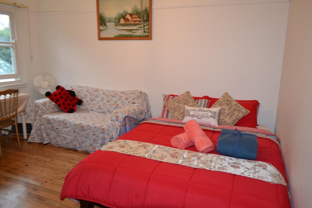 Hakata Guest house 3*