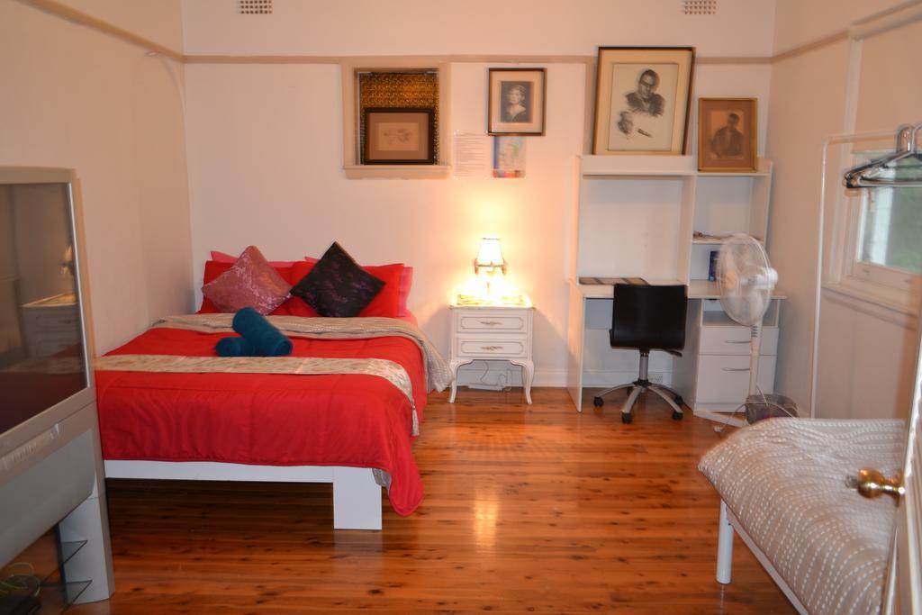 Hakata Guest house 3*