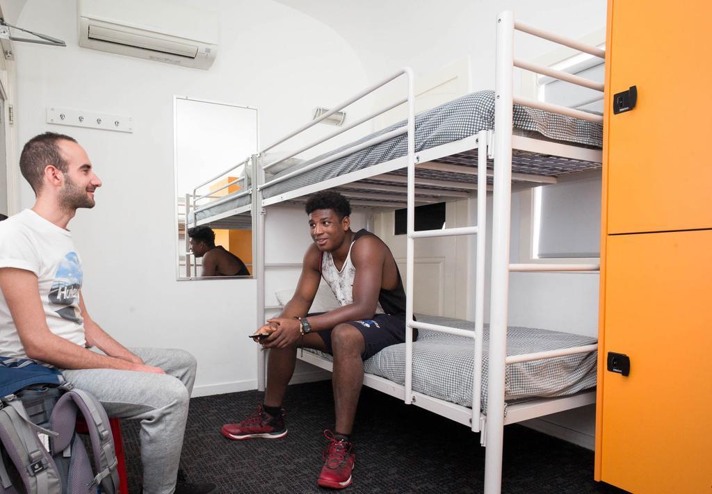 Railway Square Yha Albergue