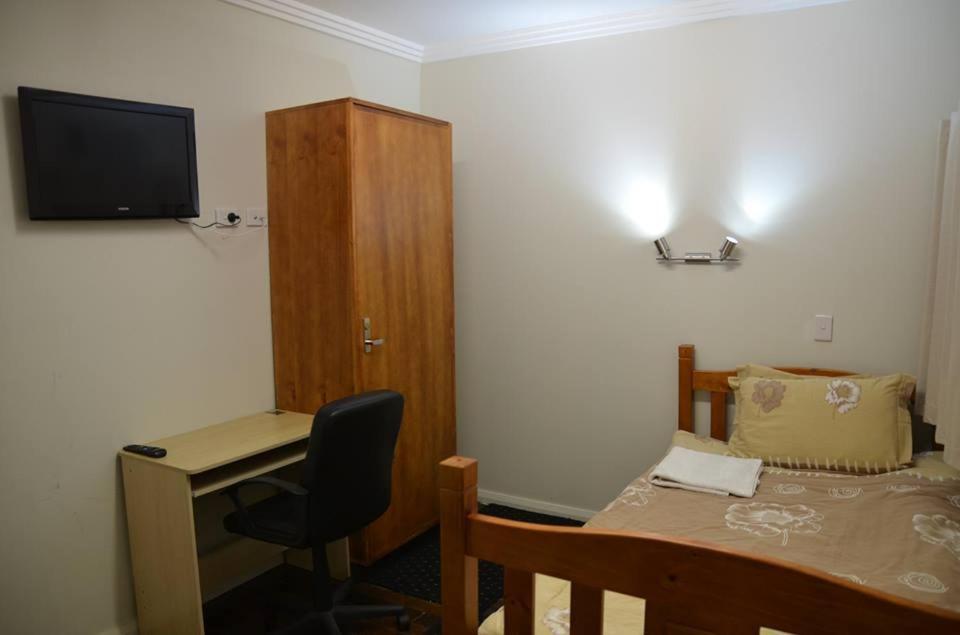 Cooper 3* Sydney