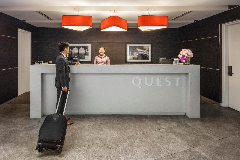 Aparthotel Holiday & Bondi Junction 4*