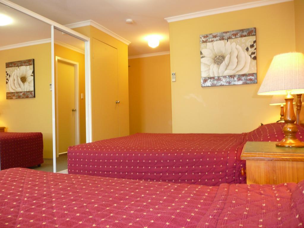 Parramatta Motel 3*