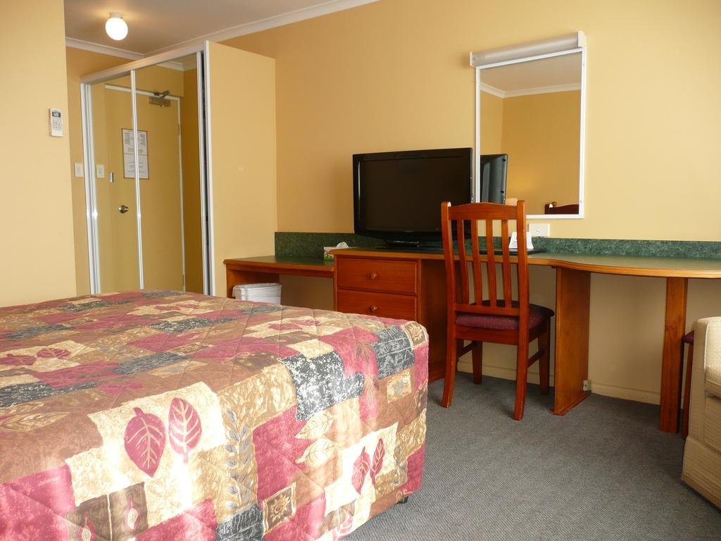 Parramatta 3*