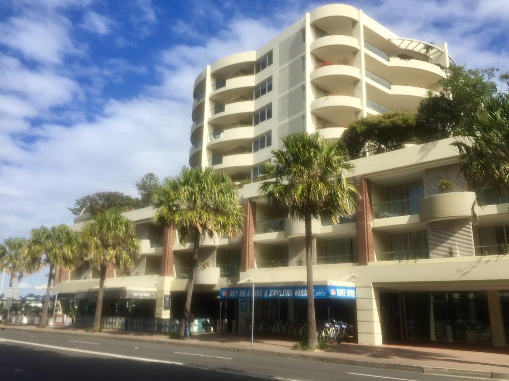 Grande Esplanade Apartment