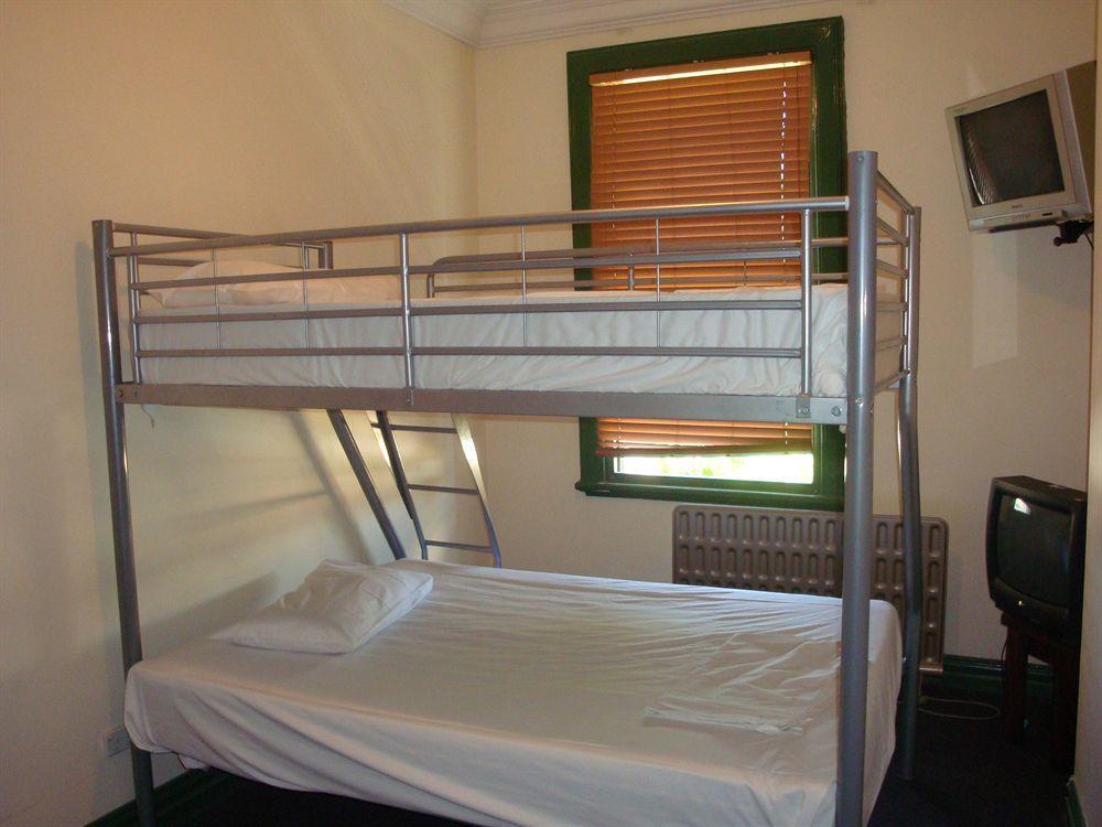 Elephant Backpacker Hostel *