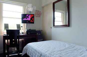Hotel Carnarvon Kirribilli, 4*