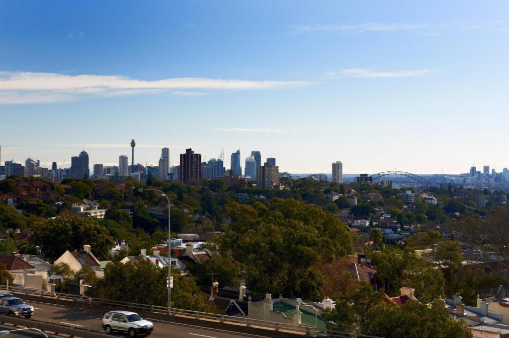 Aparthotel Holiday & Bondi Junction 4*