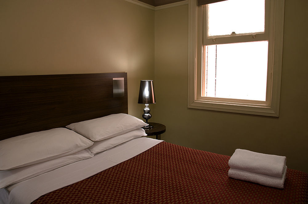 No 9 Springfield 3* Sydney