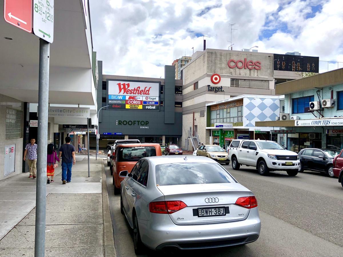 Hurstville New With City View Apartment *