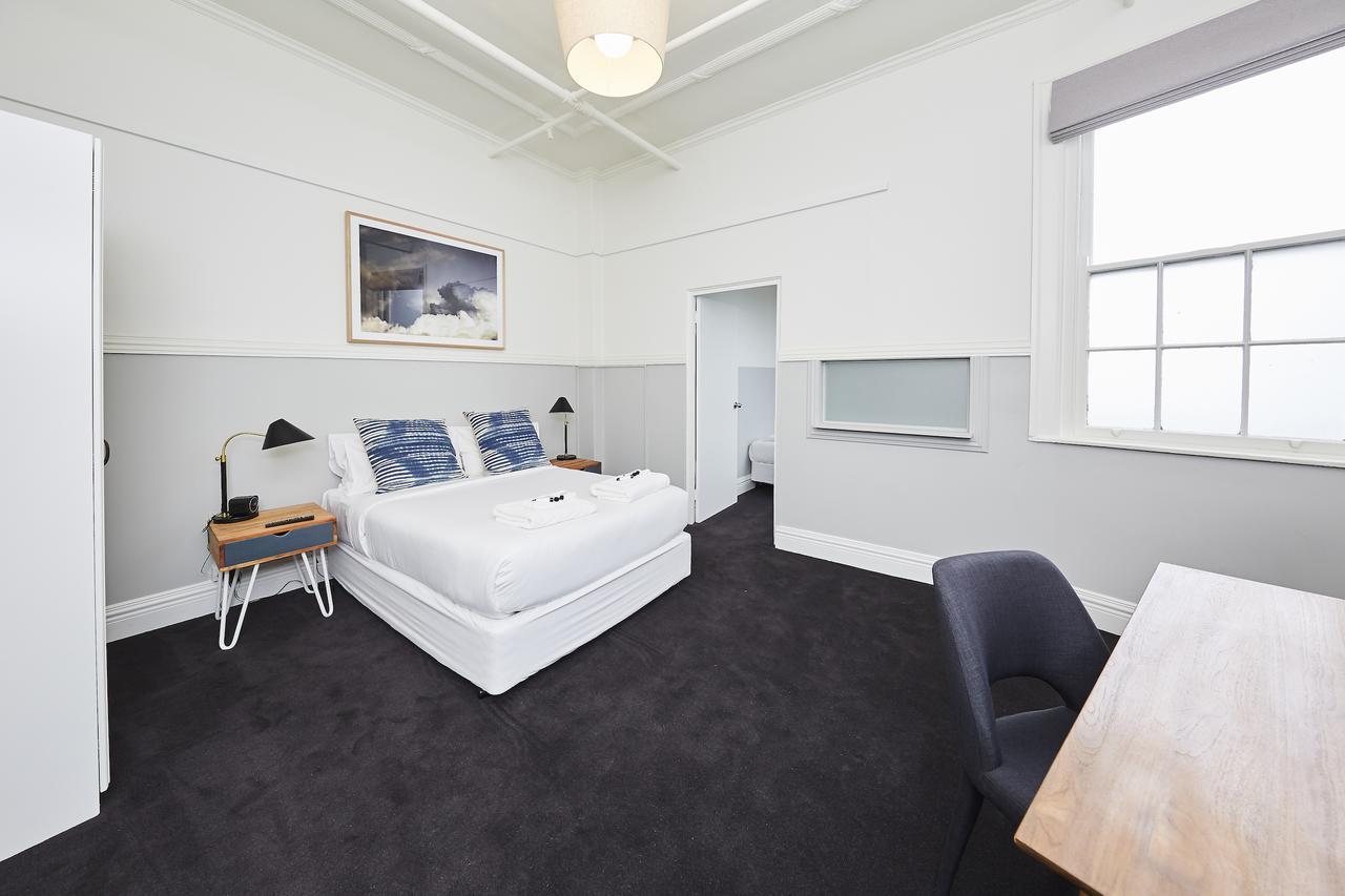 Bridgeview Willoughby Hotel 3*