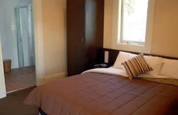 Hostel Bert's Backpackers *