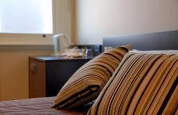 Bert's Backpackers Hostel *