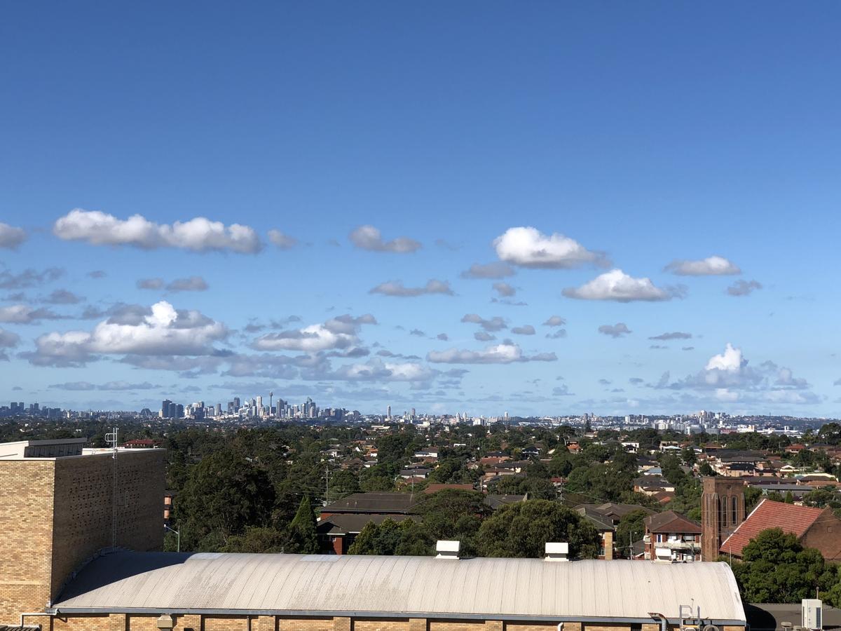 Hurstville New With City View Apartment
