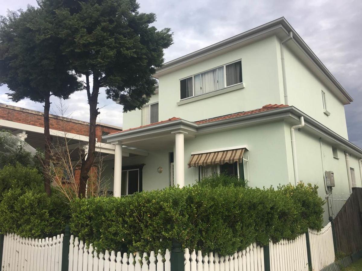 Guest House *