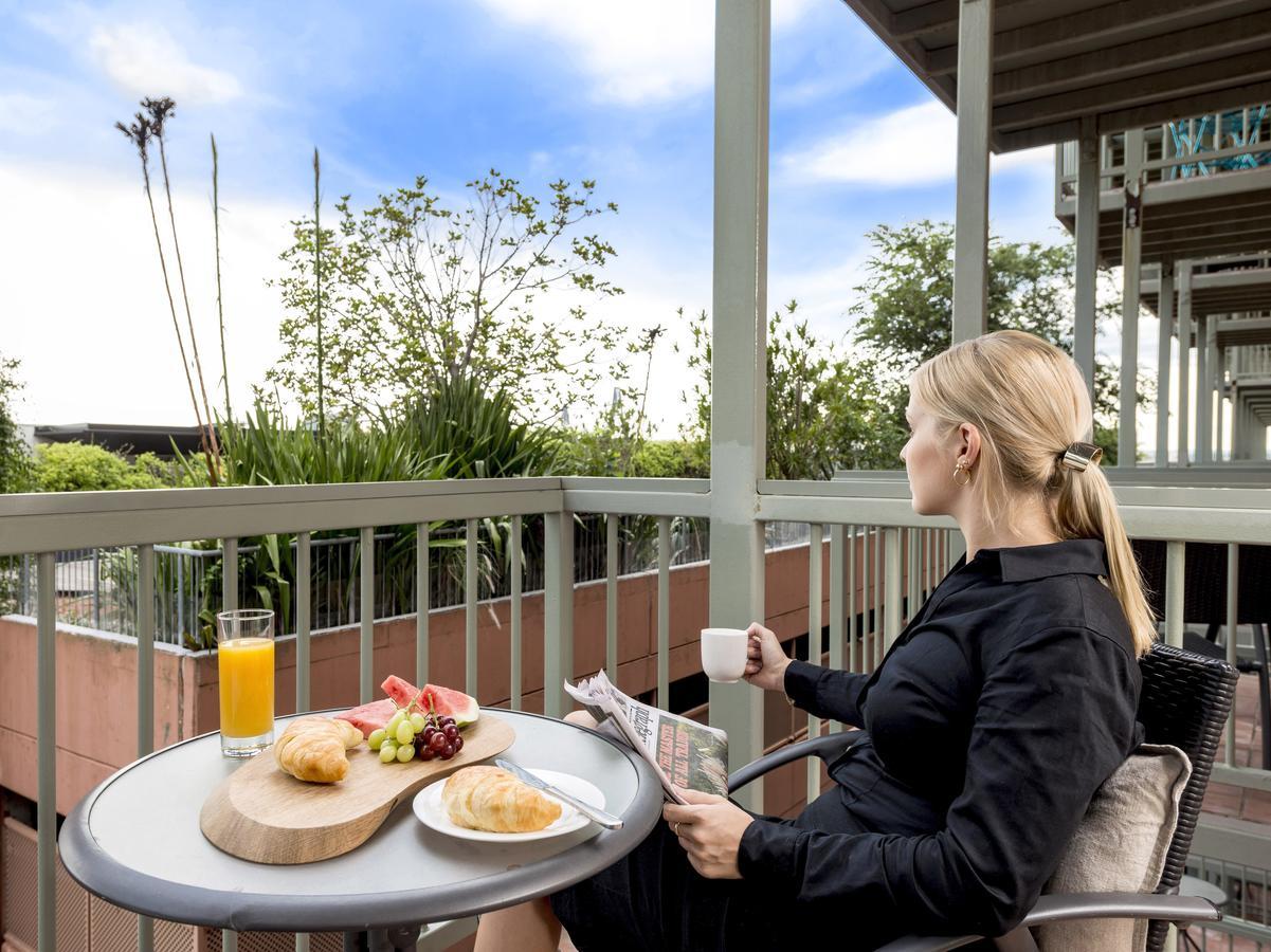 Apartment @ 243 Pyrmont