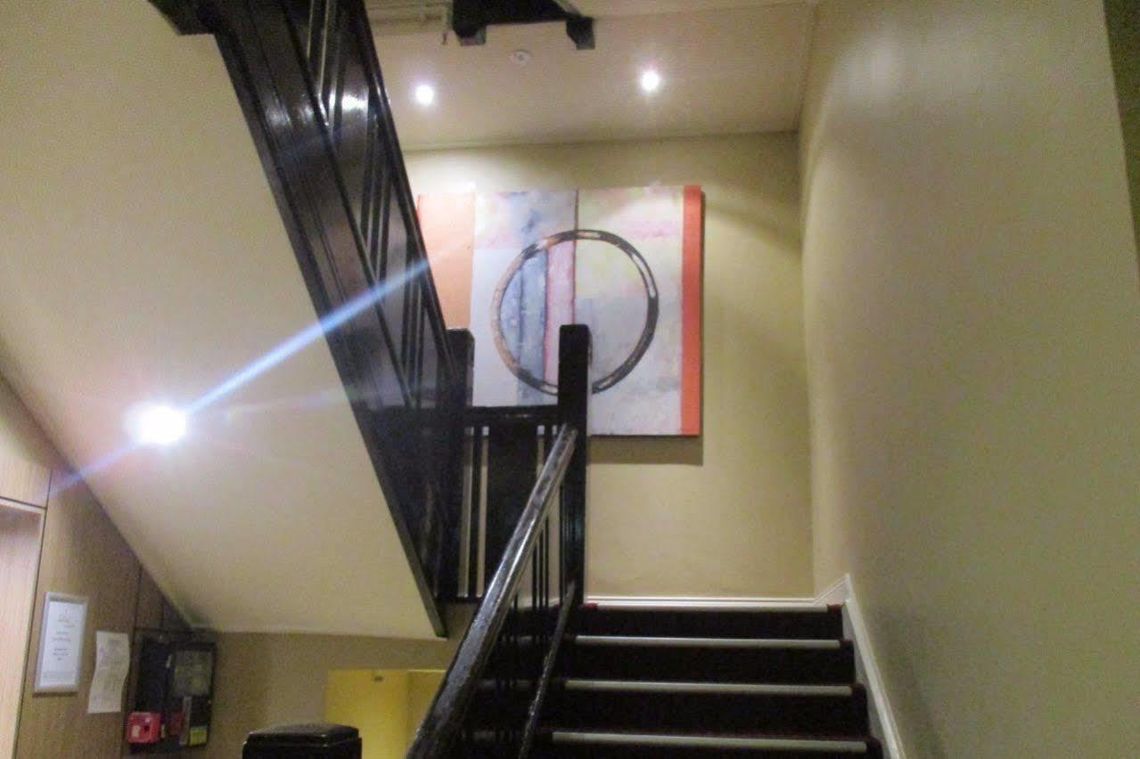 No 9 Springfield 3* Sydney
