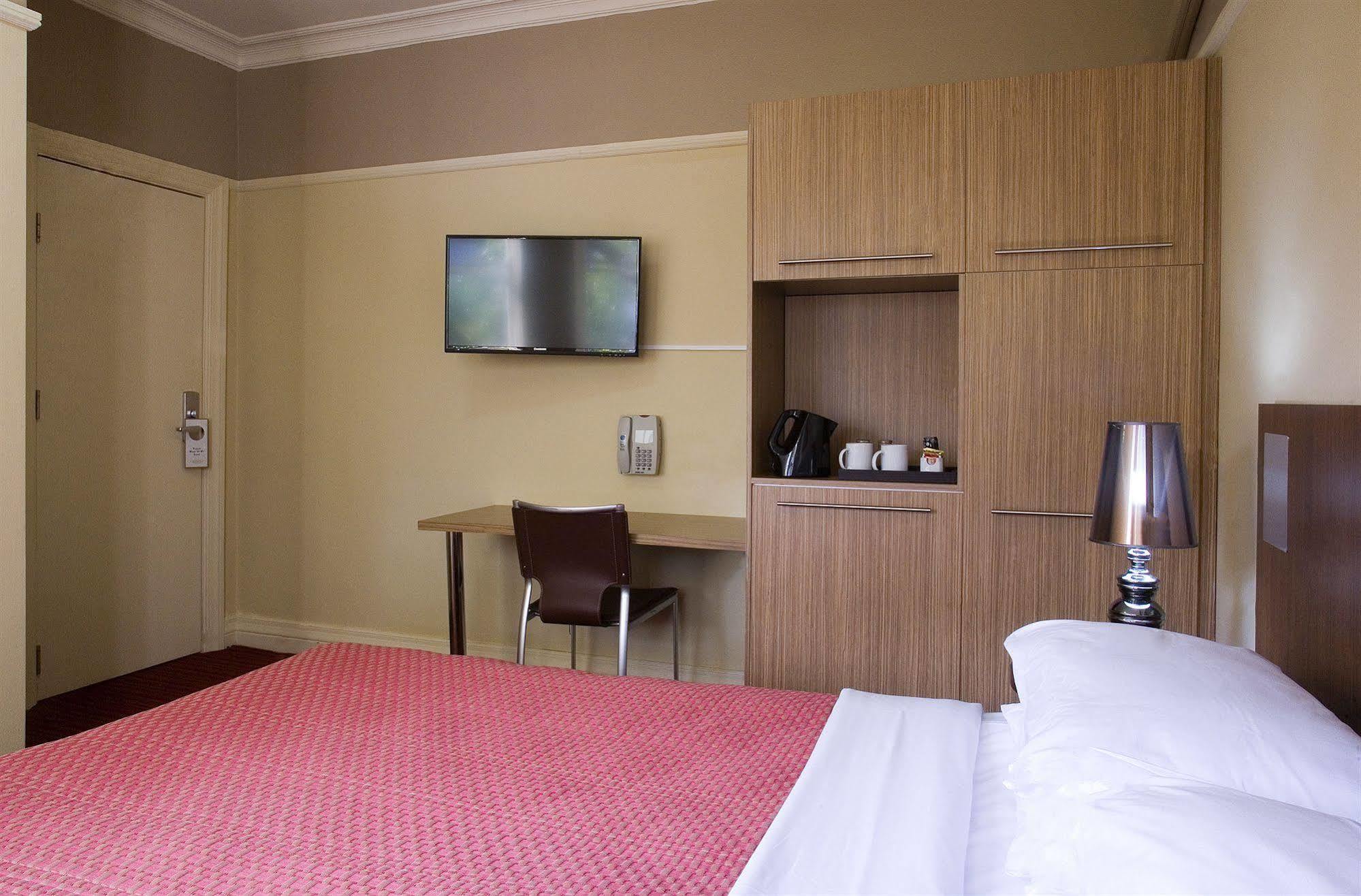 Hotel No 9 Springfield Sydney