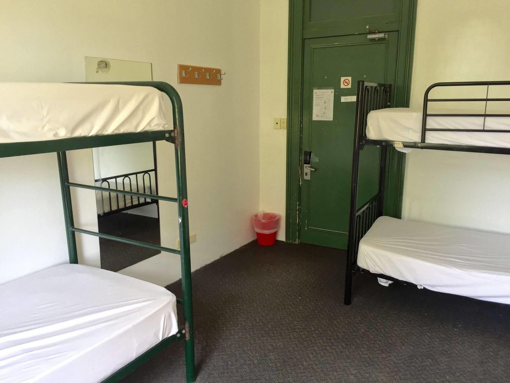 Hostel Elephant Backpacker