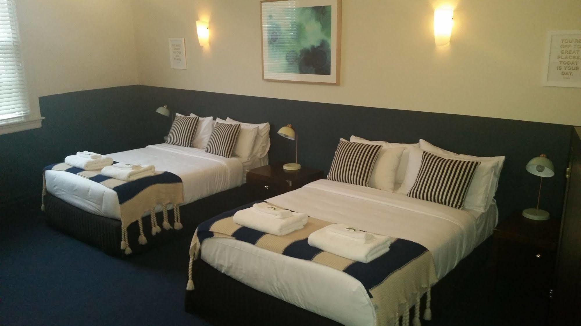 Bridgeview Willoughby Hotel 3*