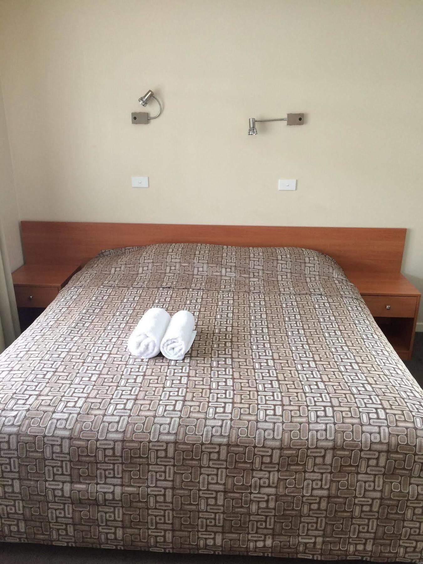 motel Liberty Plains Motor Sydney