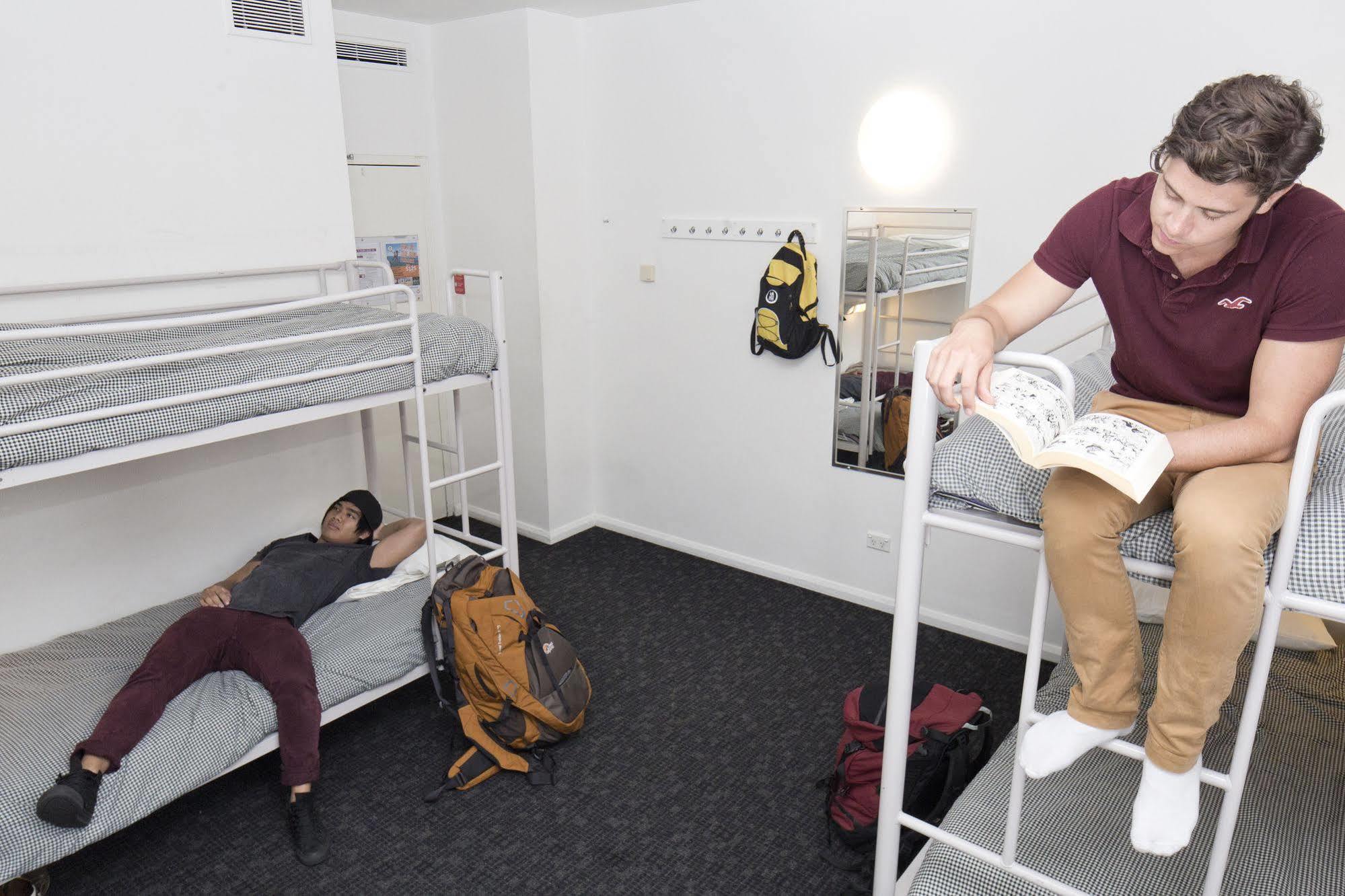 Railway Square Yha Albergue Sidney