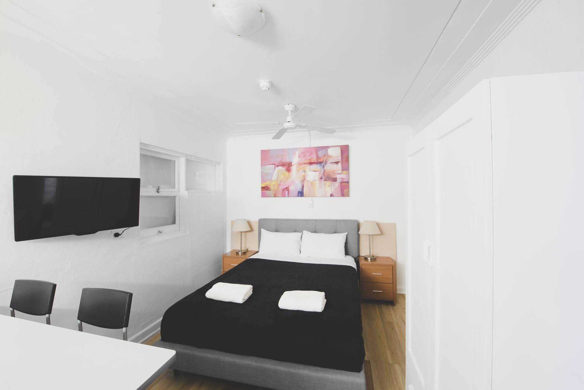 Motel Manly Waves 2*