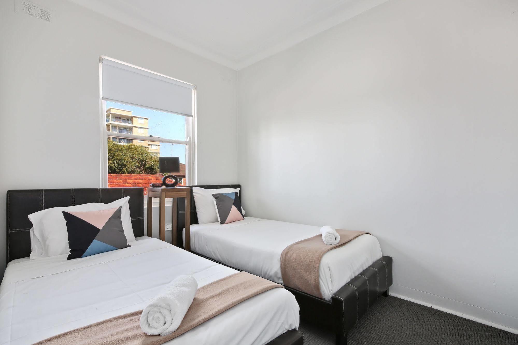 Le-sands * Sydney