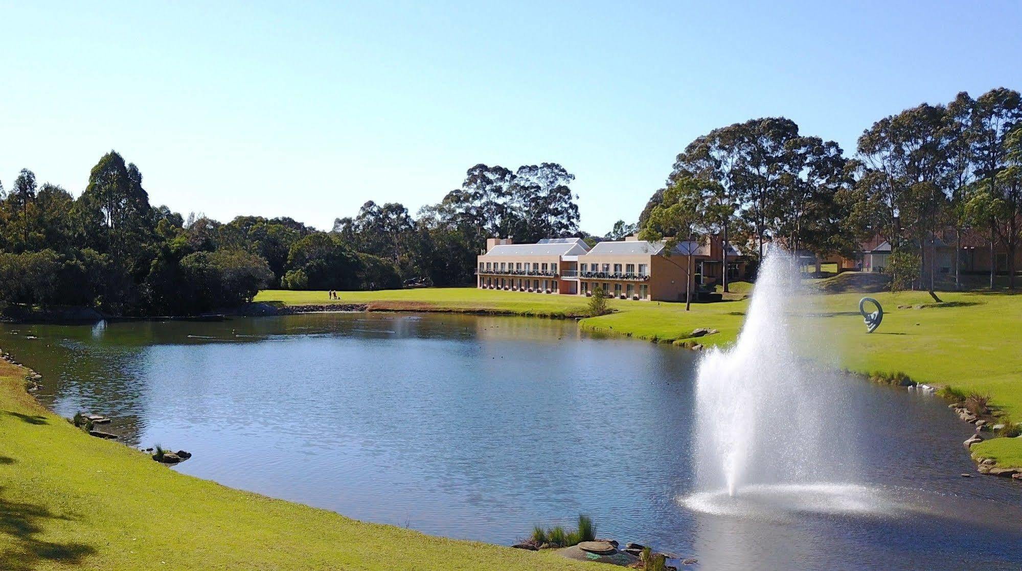 Hotel Lakeside And Conference Centre Sydney