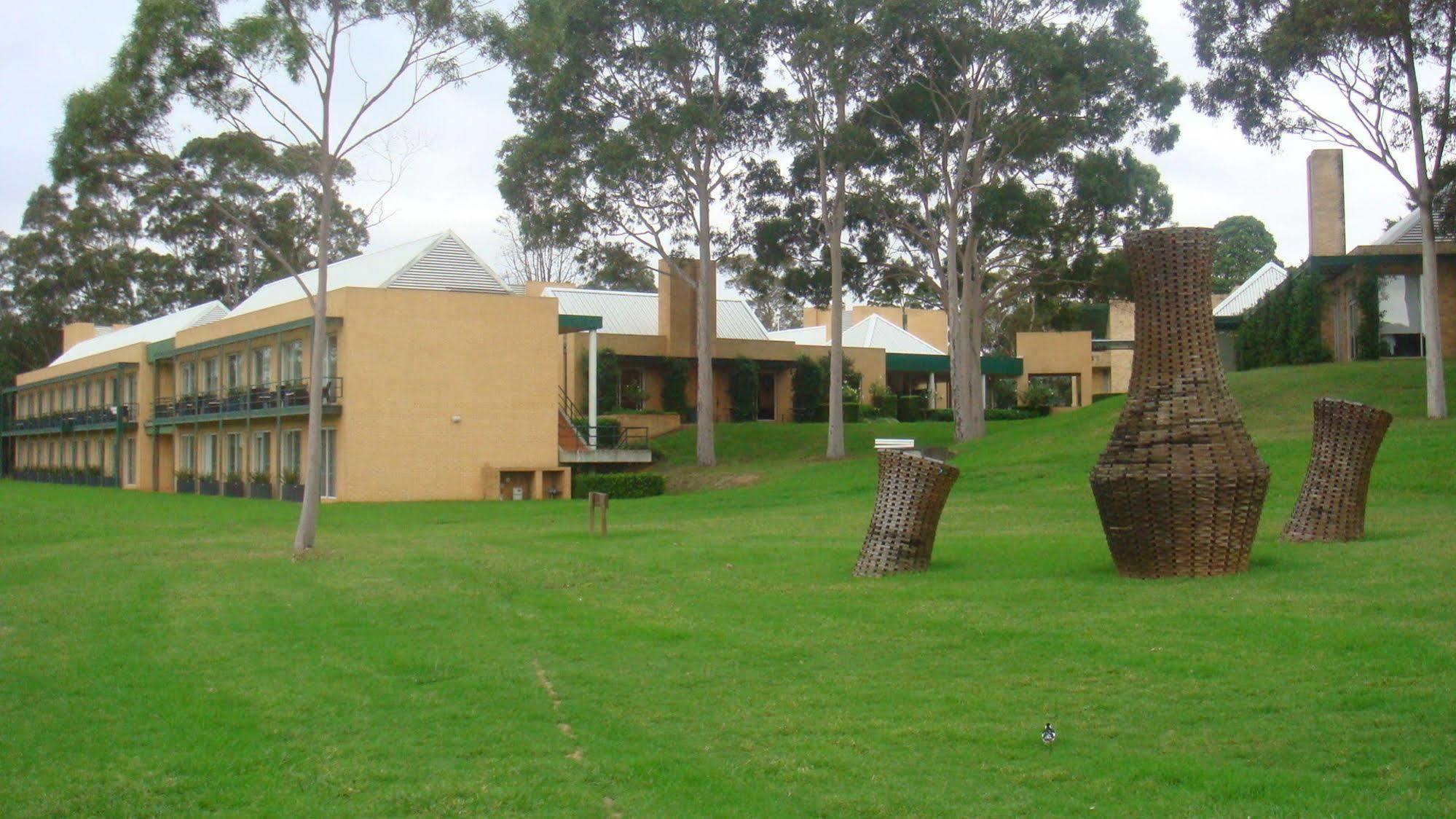 Hotel Lakeside And Conference Centre