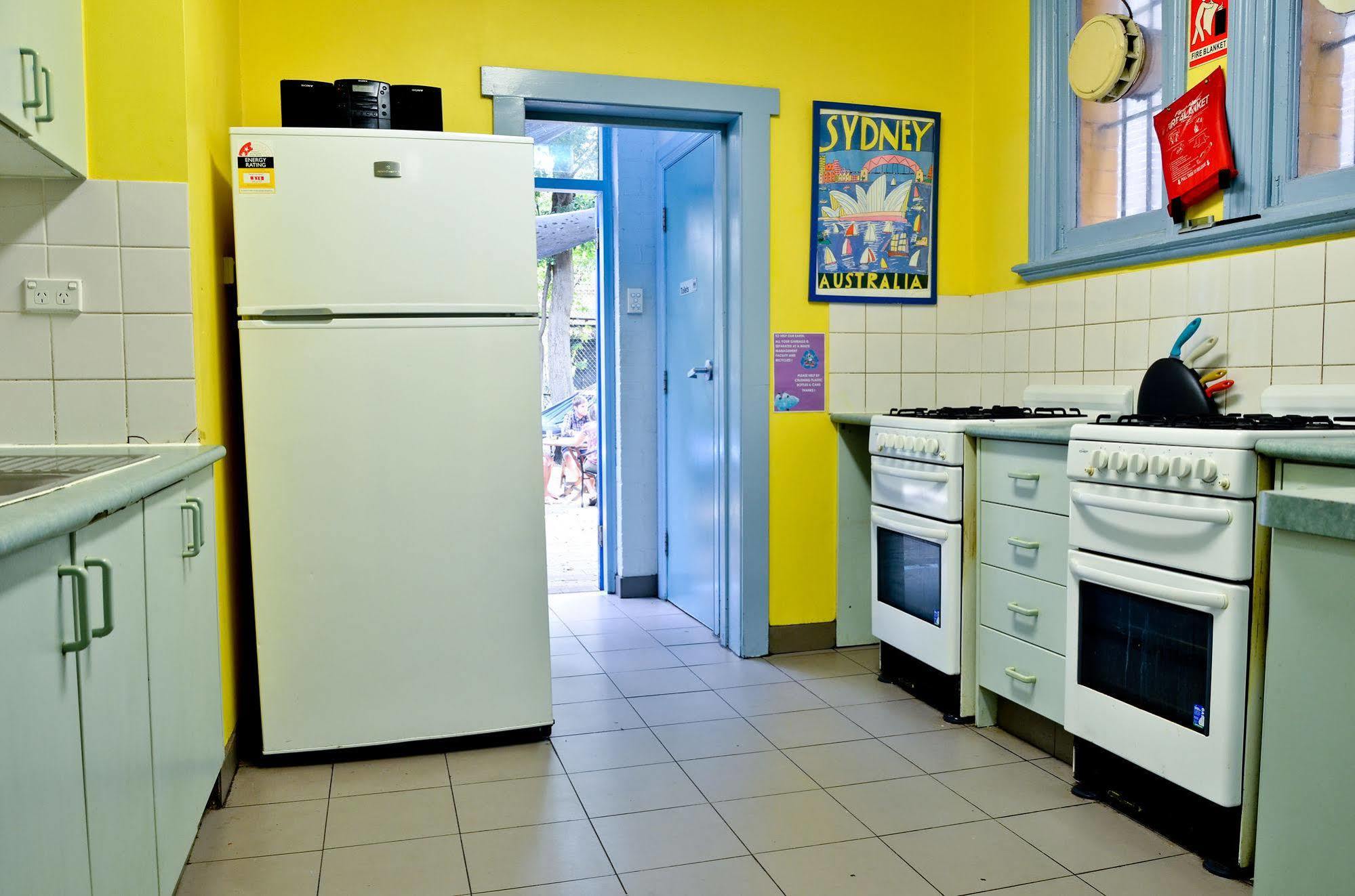 Blue Parrot Youth Hostel Hostel Sydney