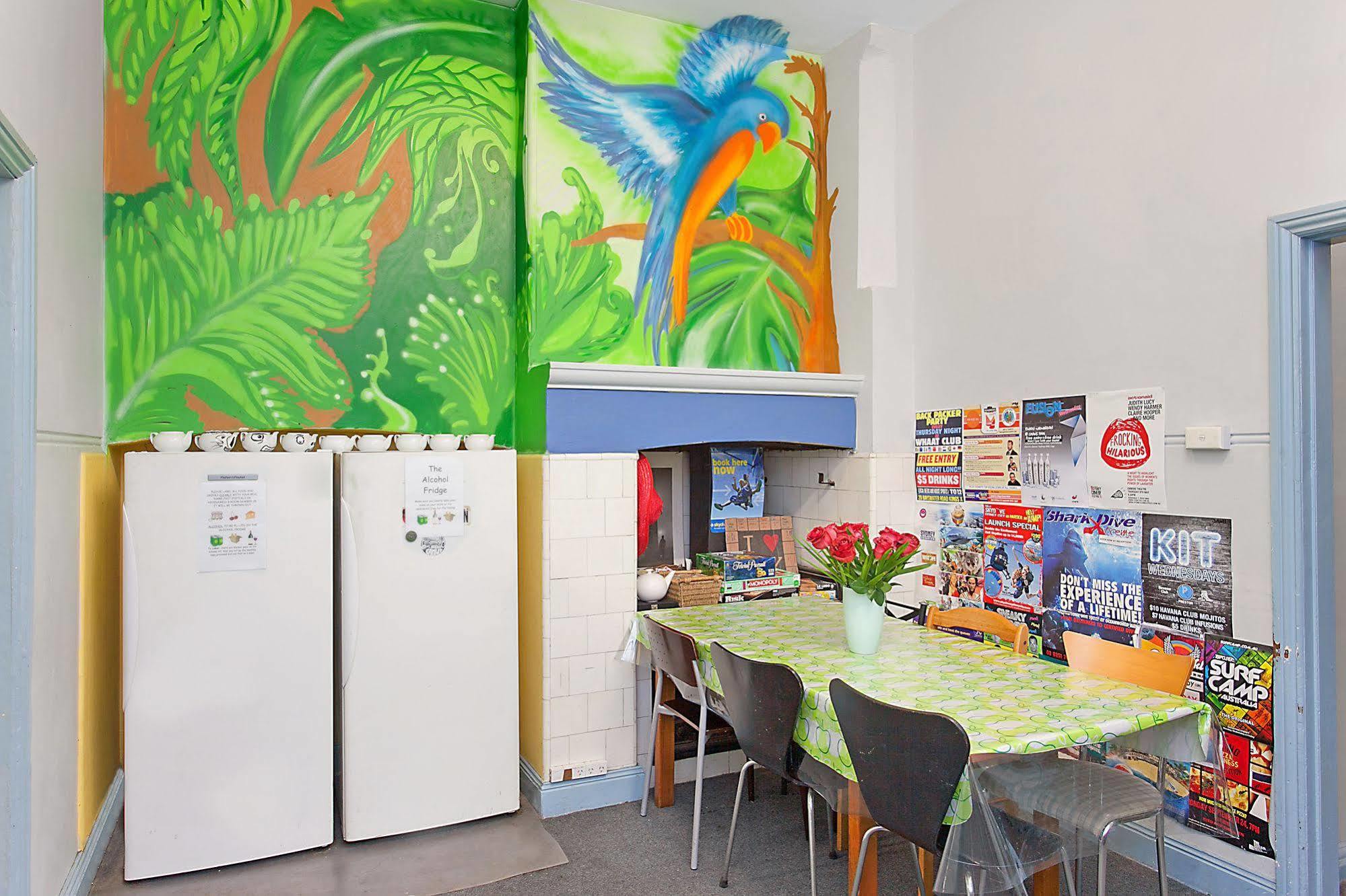 Blue Parrot Youth Hostel Hostel Sydney