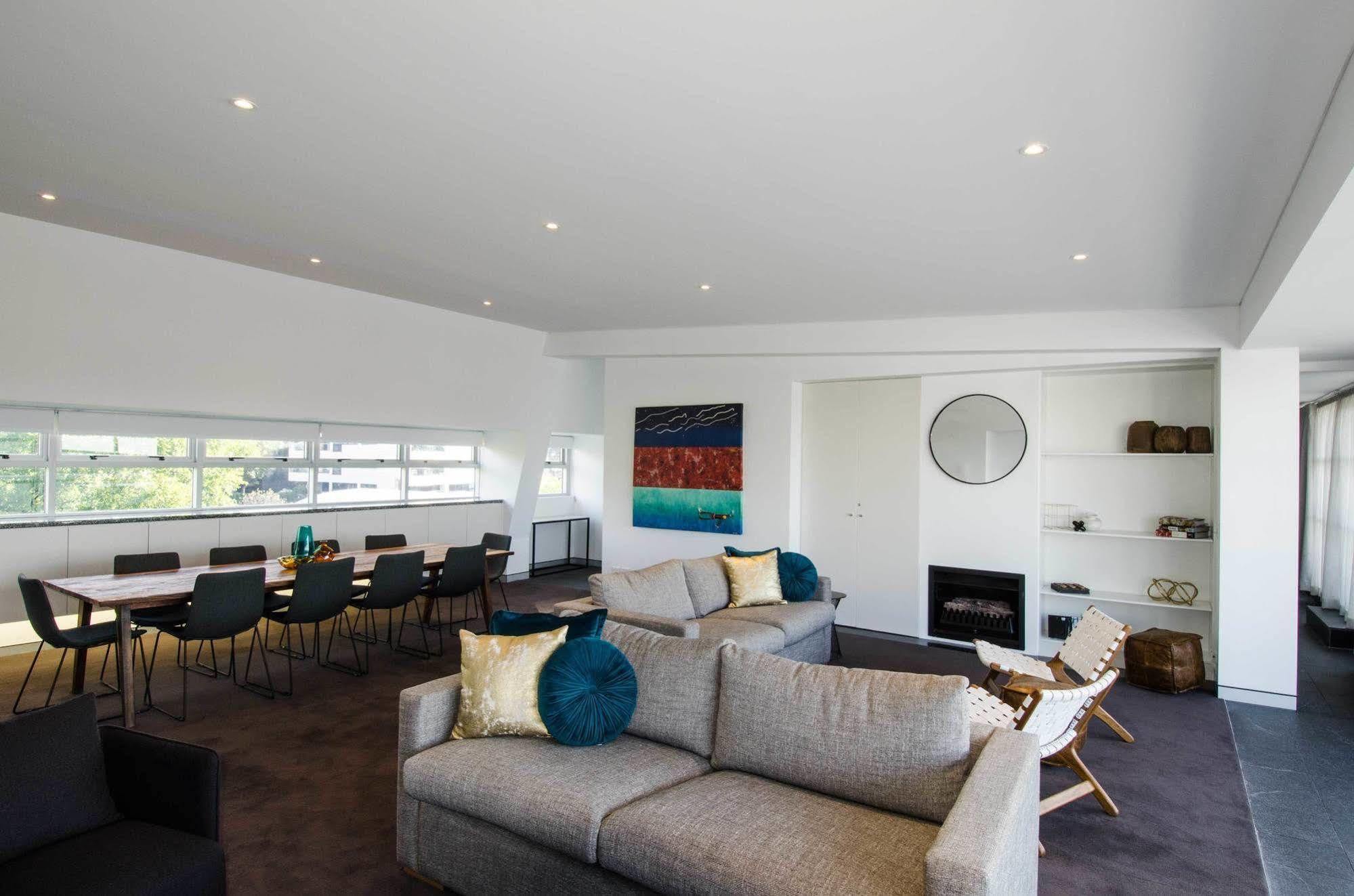 East Luxury Apartment Sydney