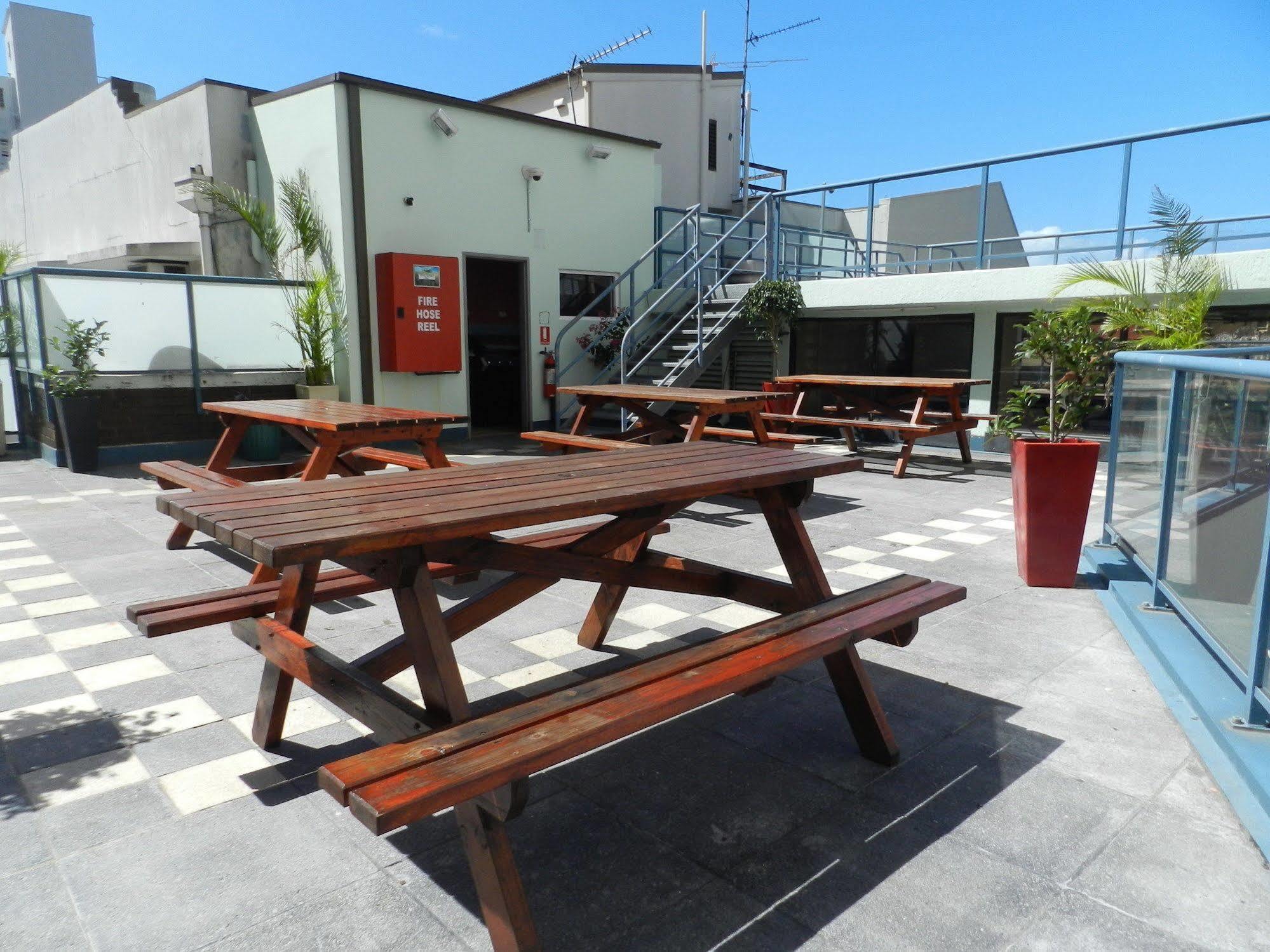 Jackaroo * Sydney